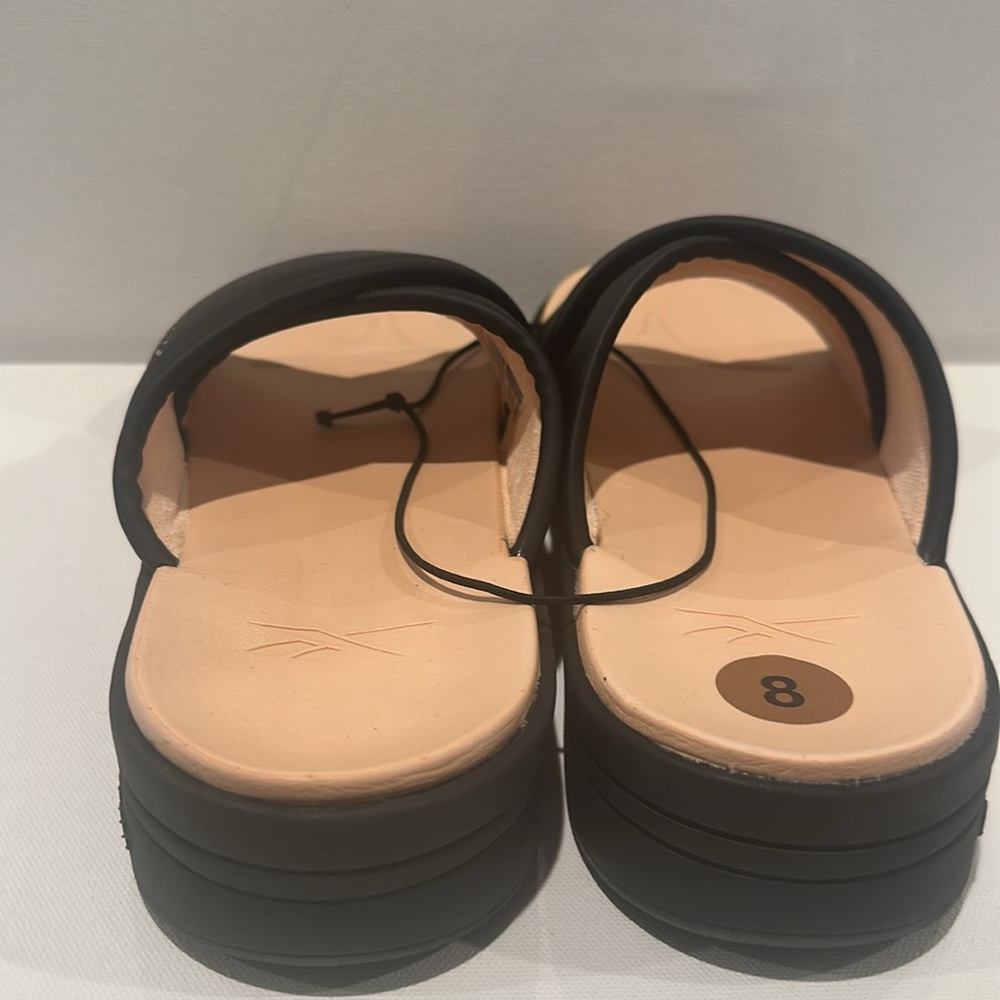 Reebok Cross Strap Slippers. - Picture 4 of 5